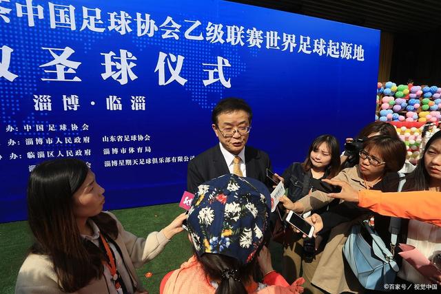 陈冠希艳照门风波：6000张照片与多位女星的故事